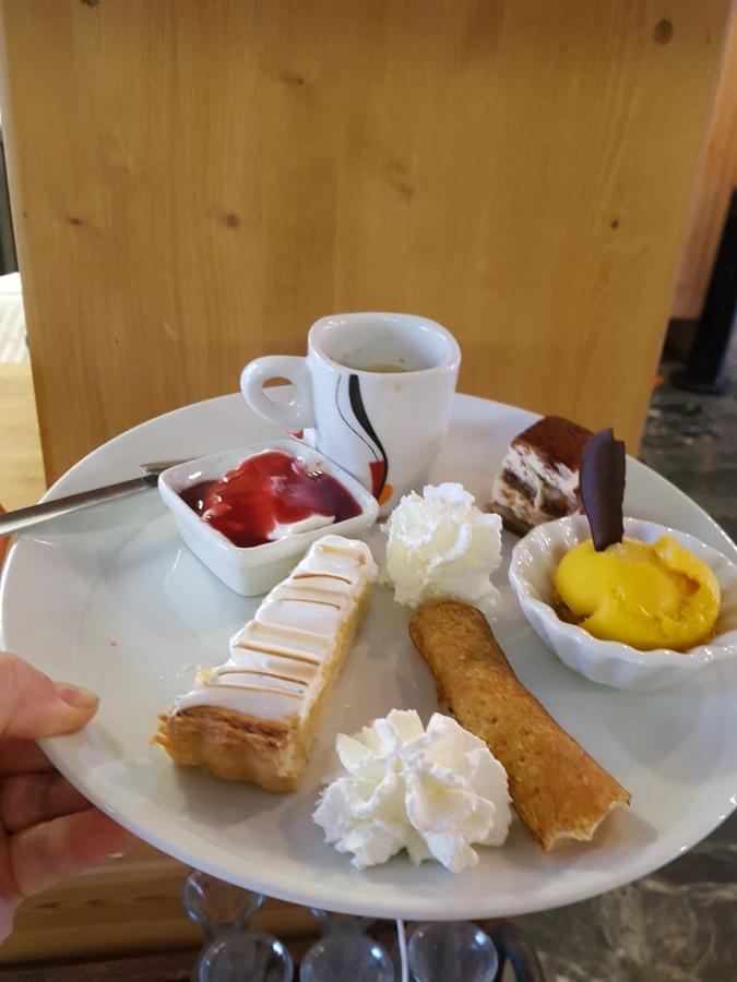 Hotel Restaurant Glaizette LʼArgentière-la-Bessée Dış mekan fotoğraf