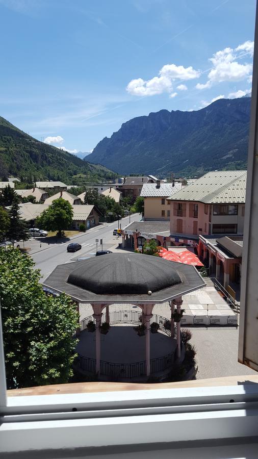 Hotel Restaurant Glaizette LʼArgentière-la-Bessée Dış mekan fotoğraf