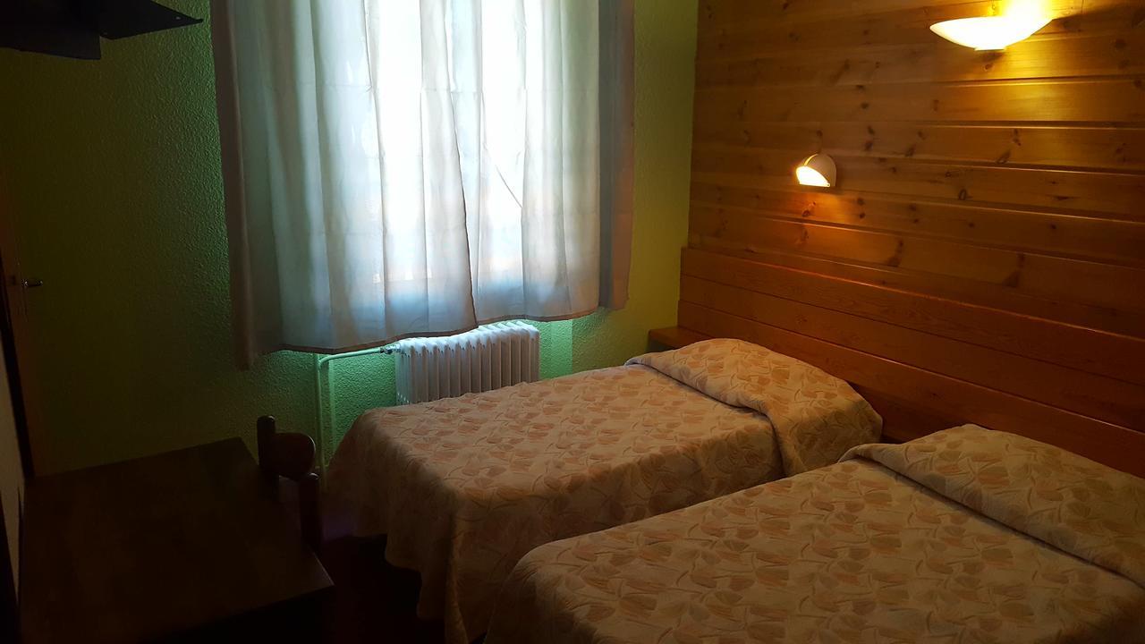 Hotel Restaurant Glaizette LʼArgentière-la-Bessée Dış mekan fotoğraf